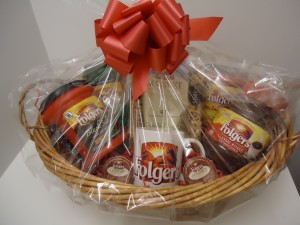 folgers_home_for_the_holidays_gift_basket-300x225