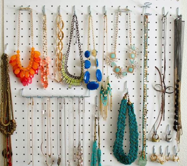 Creative Jewelry Organization Ideas | Thrifty Momma Ramblings