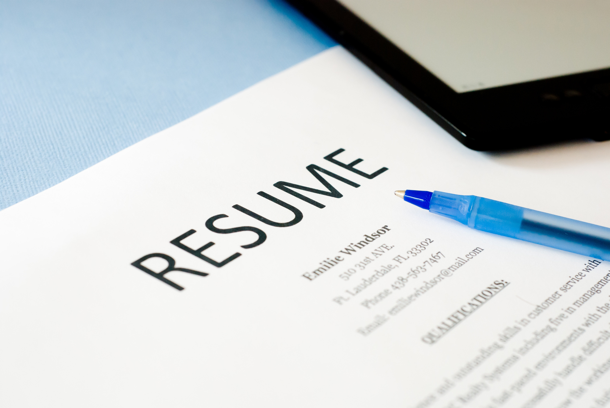resume with pen